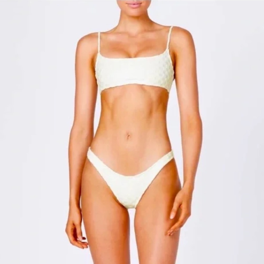 Triangl - Mica in Cirrus sz M White Bikini Set